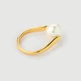 "Baroque" Yellow Gold Ring with Natural Pearl