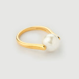 "Baroque" Yellow Gold Ring with Natural Pearl